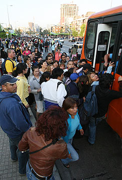 Transantiago a&uacute;n no funciona en su totalidad